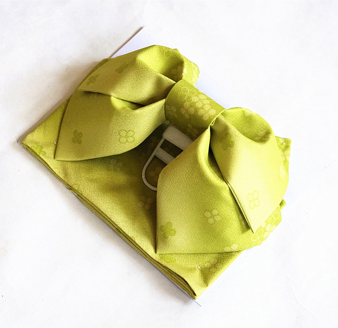 日本の女性向け、多色使いの花柄帯。伝統的な着物や浴衣に合わせ - Bow Tie Pre Tied のレビューと価格